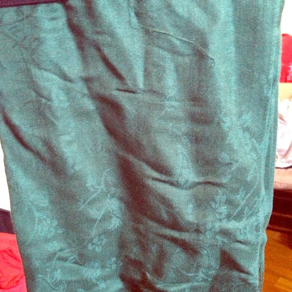 Dark green scarf ✨Brand new
