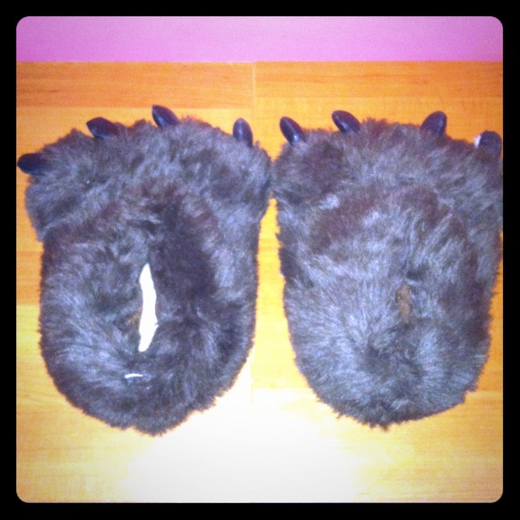 Bundle! Plus red scarf n hat