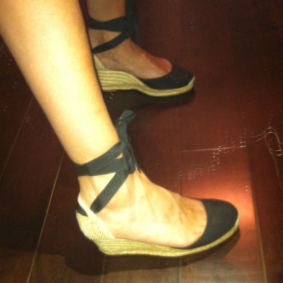 Christian Louboutin espadrilles - Picture 2 of 4