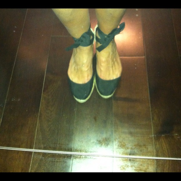 Christian Louboutin espadrilles - Picture 3 of 4