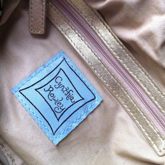 Cynthia Rowley gold leather handbag - Picture 2 of 4