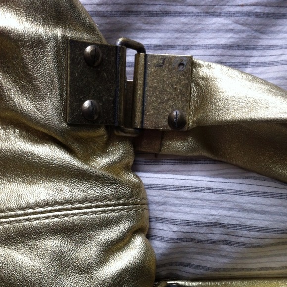 Cynthia Rowley gold leather handbag - Picture 4 of 4