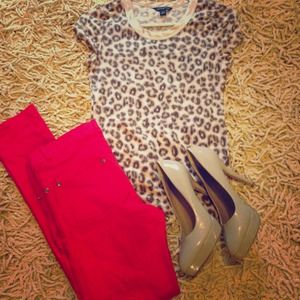 ***SOLD***Banana Republic Leopard Tee