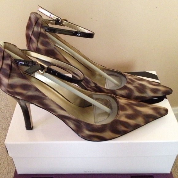 ✳Reduced✳New in box. Nine West ankle strap heels - Picture 3 of 4