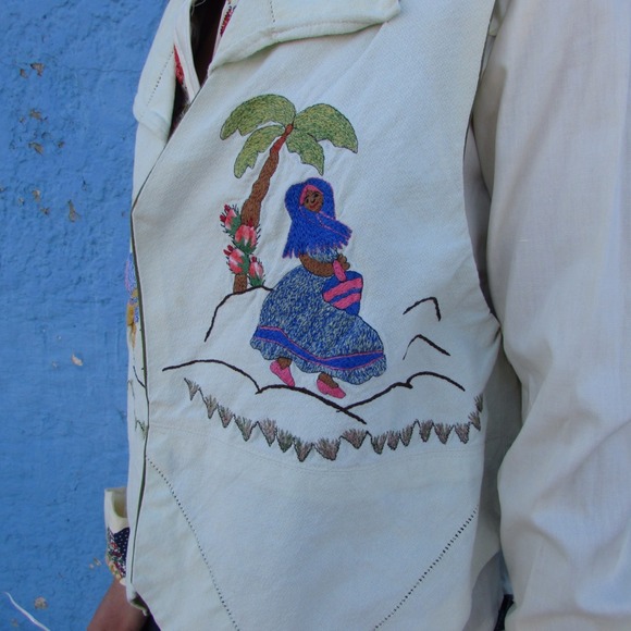 ***SOLD*** Vintage Embroidered Mexican Vest - Picture 3 of 4