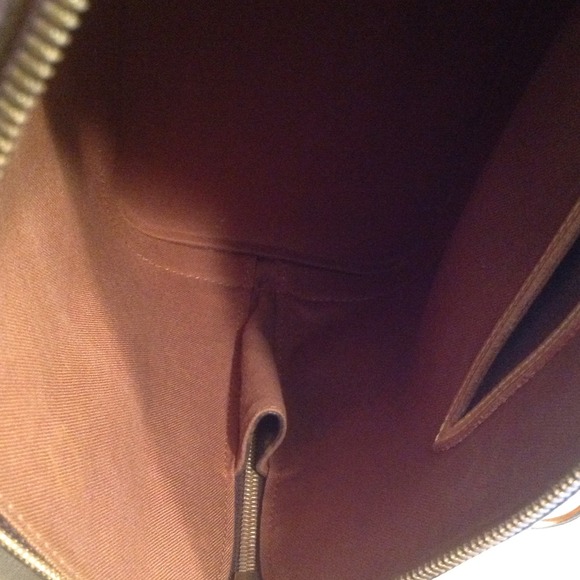 Louis Vuitton Classic Alma!! - Picture 4 of 4