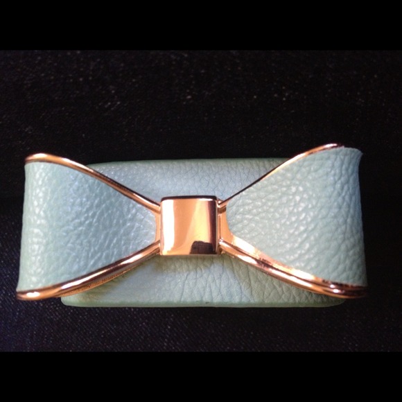 🐞Sold🐞Beautiful fun bracelet in Tiffany color💟