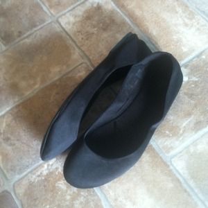 *On hold* Cute black flats.