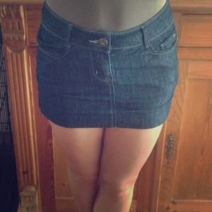 Short jean skirt