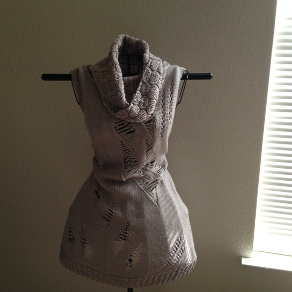 💢💢SOLD💢💢NWOT Sweater Dress