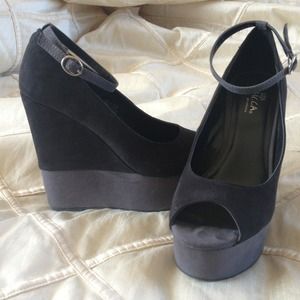 Black n Gray Wedge shoe