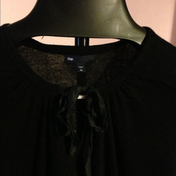 GAP lightweight sweater - Picture 2 of 2