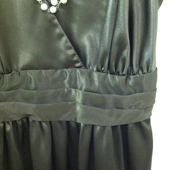 Ripe Limited Maternity Party dress - Picture 3 of 4