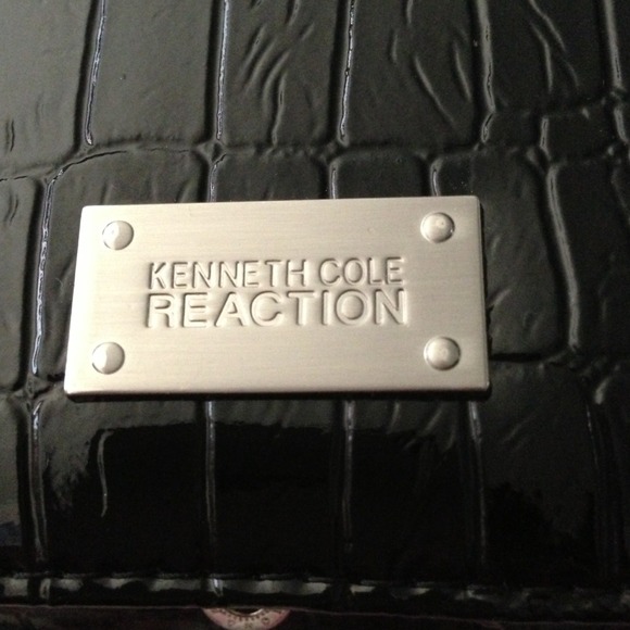 KENNETH COLE wallet - Picture 2 of 4