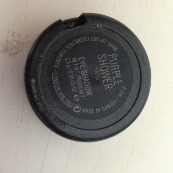 SOLD! used MAC purple shower eye shadow - Picture 2 of 2