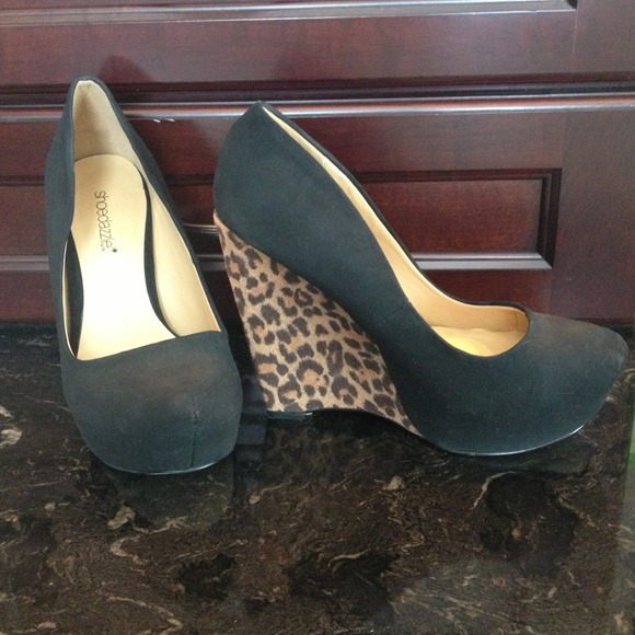 Black/leopard  print platform wedge size 6