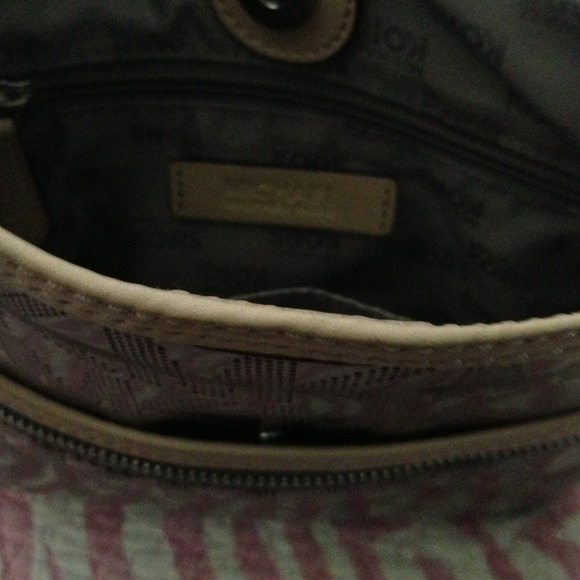 Authentic MK Make offer - Picture 4 of 4