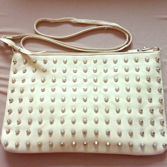 🎀Studded Clutch🎀