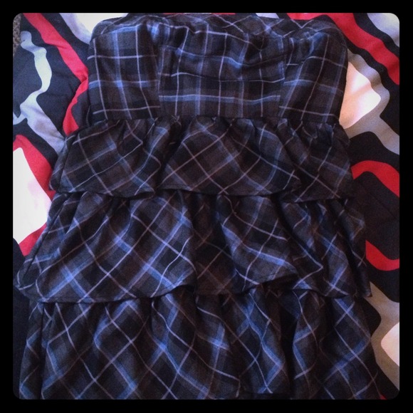 Size large. Only worn once.