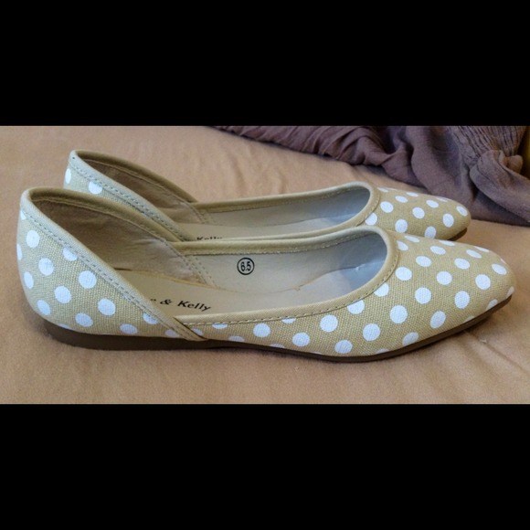 Christine and Kelly Polka Dots Flats size 6.5 - Picture 4 of 4