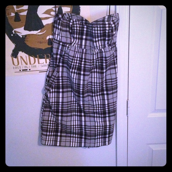 Strapless dress