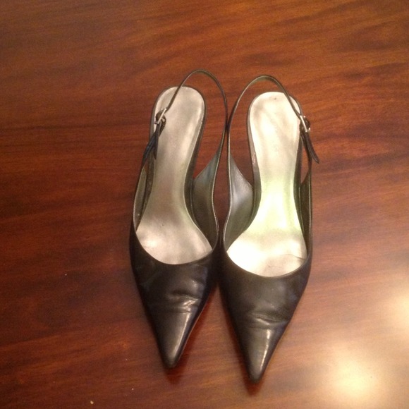 👏Reduced👏$12 NINE WEST black leather sling back