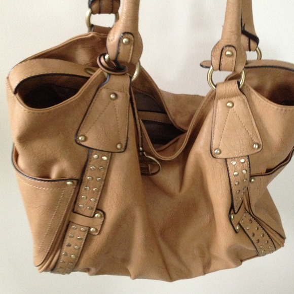 Camel Purse - Picture 1 of 3