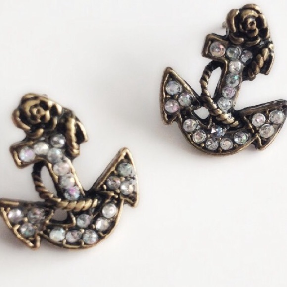3 for 15🎀Vintage style stud anchor earrings - Picture 2 of 5