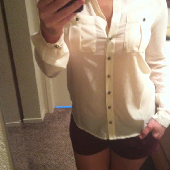 Tops - 💃💋Sheer eggshell stud details blouse