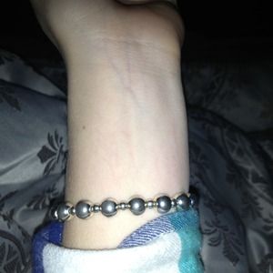 Silver ball bracelet