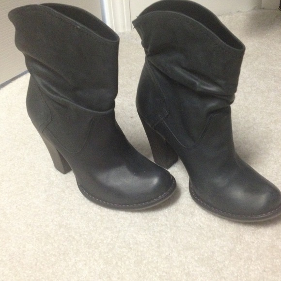 GREAT WITH SHORTS!😍MIA Boots