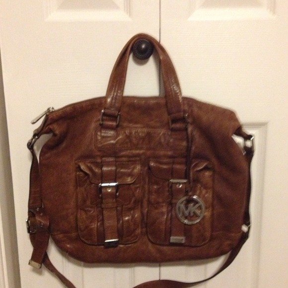 --SOLD--Authentic Michael Kors handbag