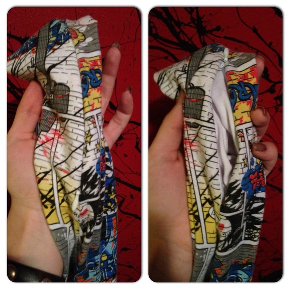 Comic Book Hoody w/ Mask Hood and Hidden Pockets! - Picture 3 of 4