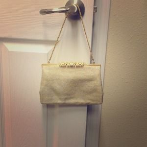 🎀Bundle for Dolli🎀Gold Clutch & Chanel earrings!