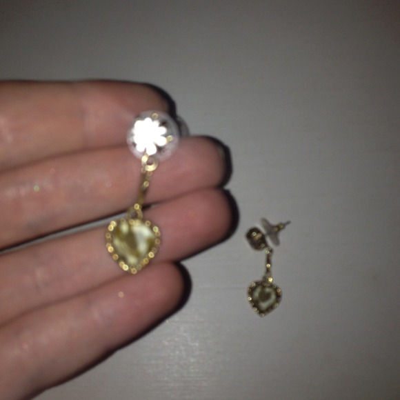 Betsey Johnson earrings - Picture 3 of 3