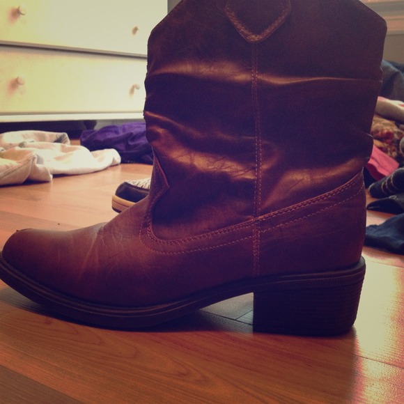 Girls short cowboy boots