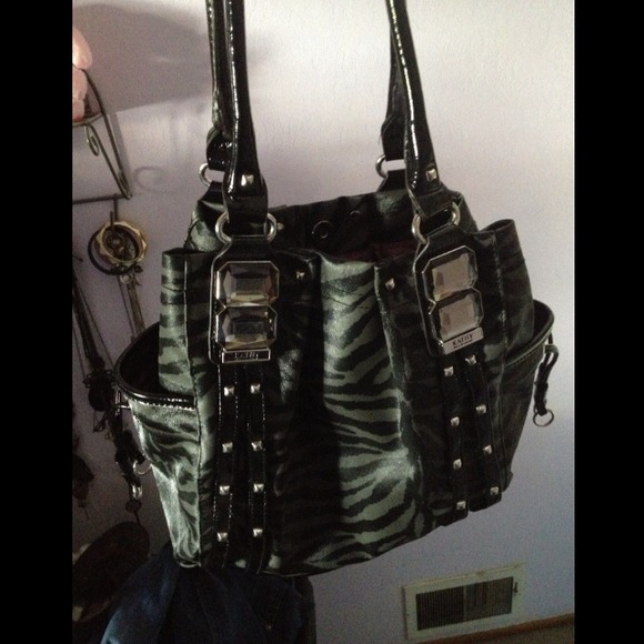 Super cute zebra print w/ studs purse!!