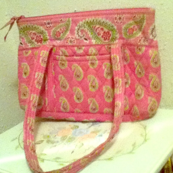 Vera bradley hand bag.
