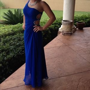 Olny wore once for prom