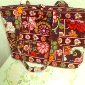 Vera Bradley hand bag.