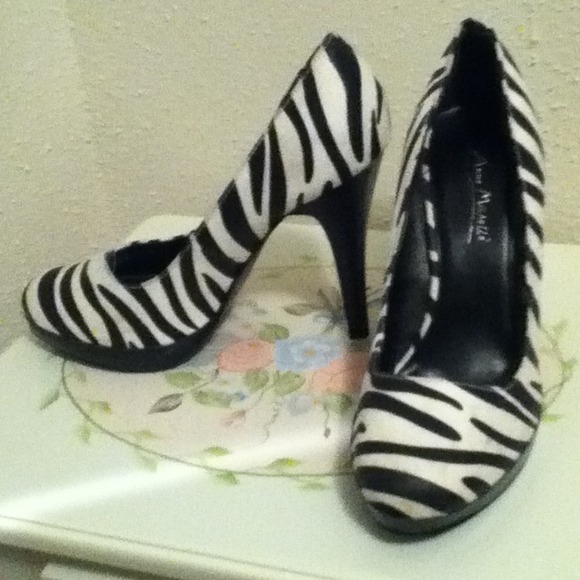 Zebra heels