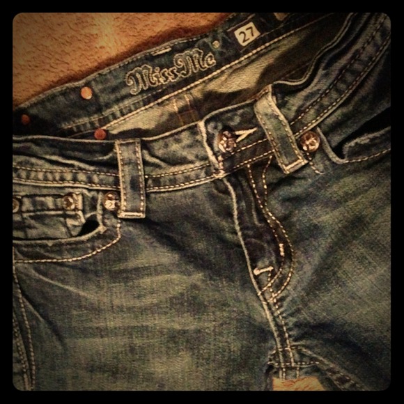💕Miss Me💕 Jeans Sz. 27 NEW!! With 💎BLING💎