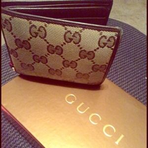 Authentic men's Gucci wallet