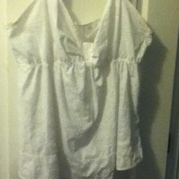 White lace tank top