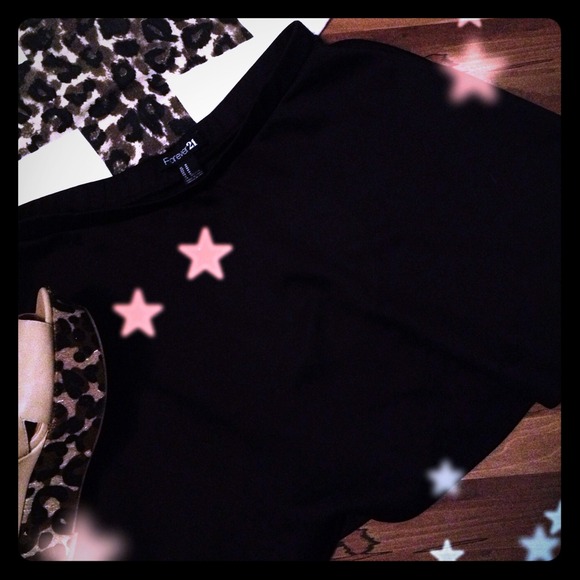 Traded🚫High waist black skirt size medium