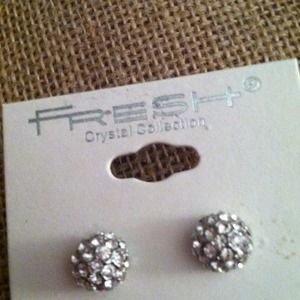 🌺BUNDLED🌺Crystal Stud Earrings