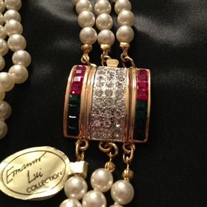 Faux pearl necklace and gold braid chain