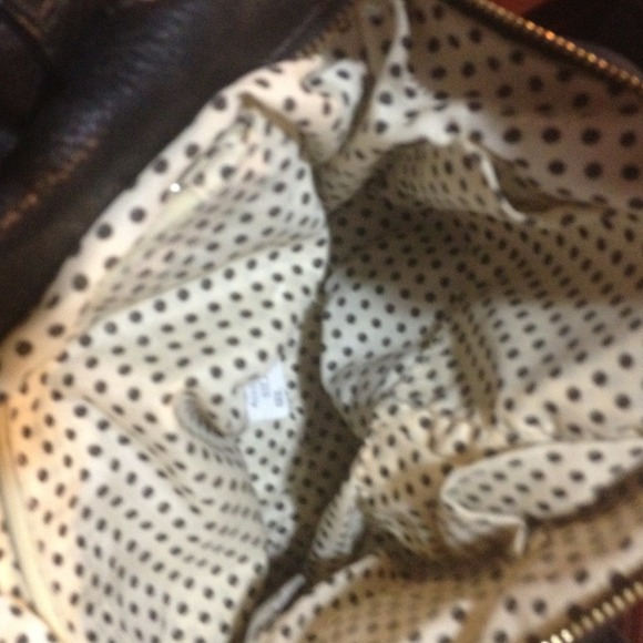 Trendy black tote!