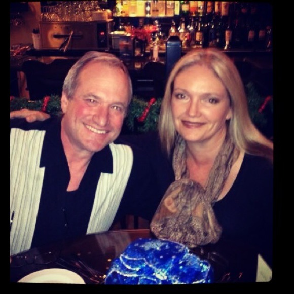 Meet your poshiholic ;^} - Picture 2 of 2