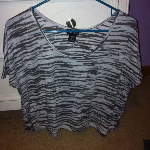 Grey& white crop top